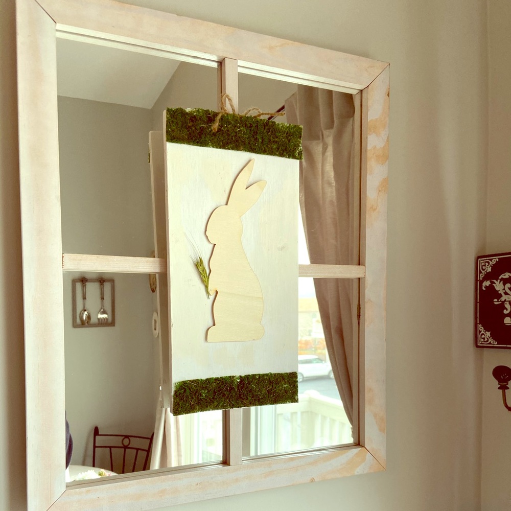 Bunny wood plaque hanging decor